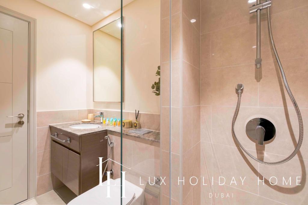 LUX The Downtown Sea View Suite