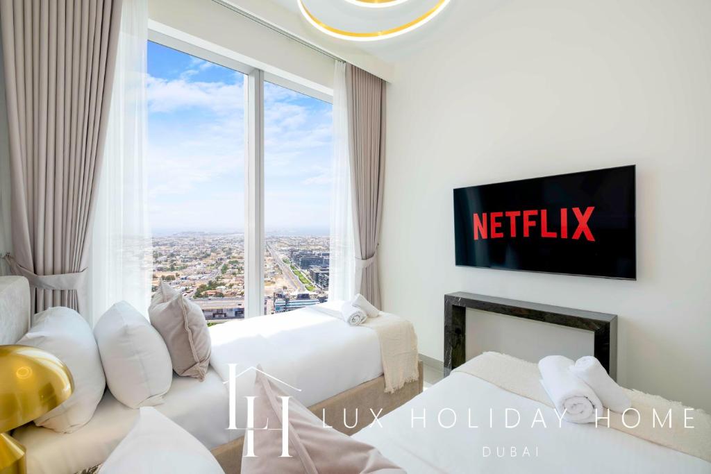 LUX The Downtown Sea View Suite