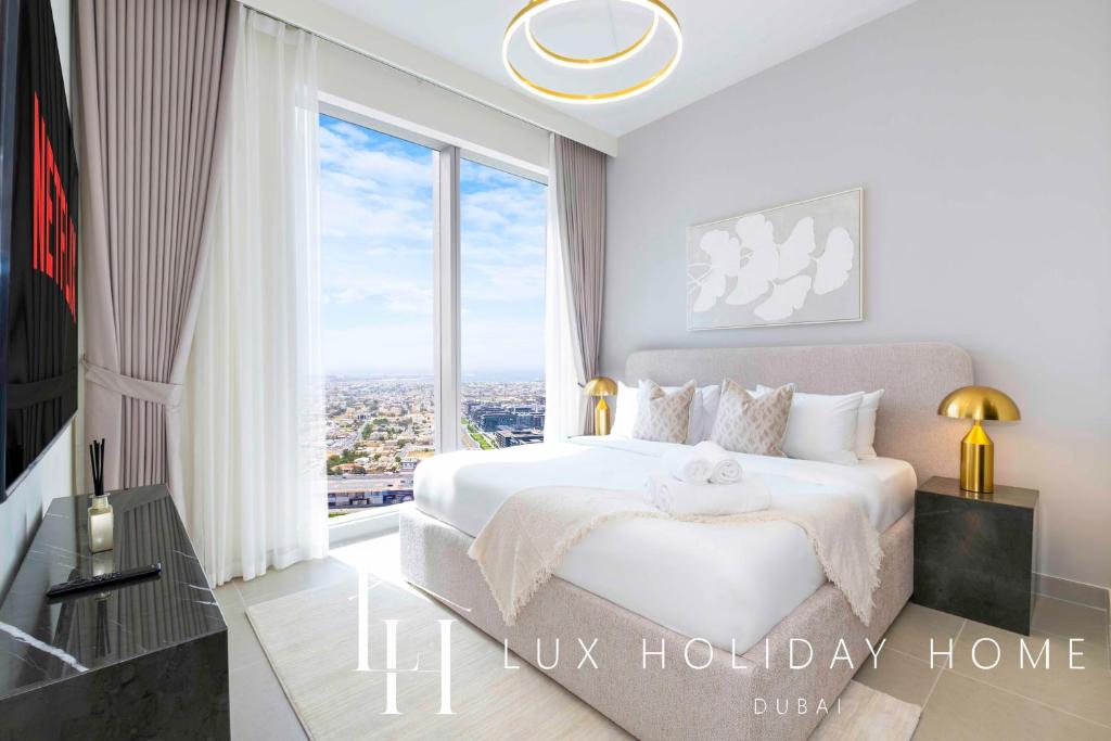 LUX The Downtown Sea View Suite