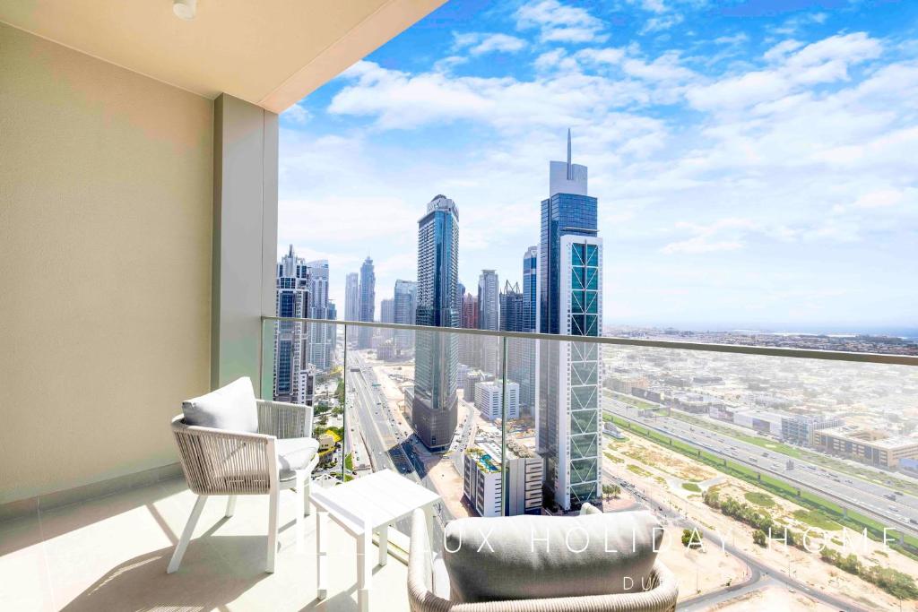 LUX The Downtown Sea View Suite