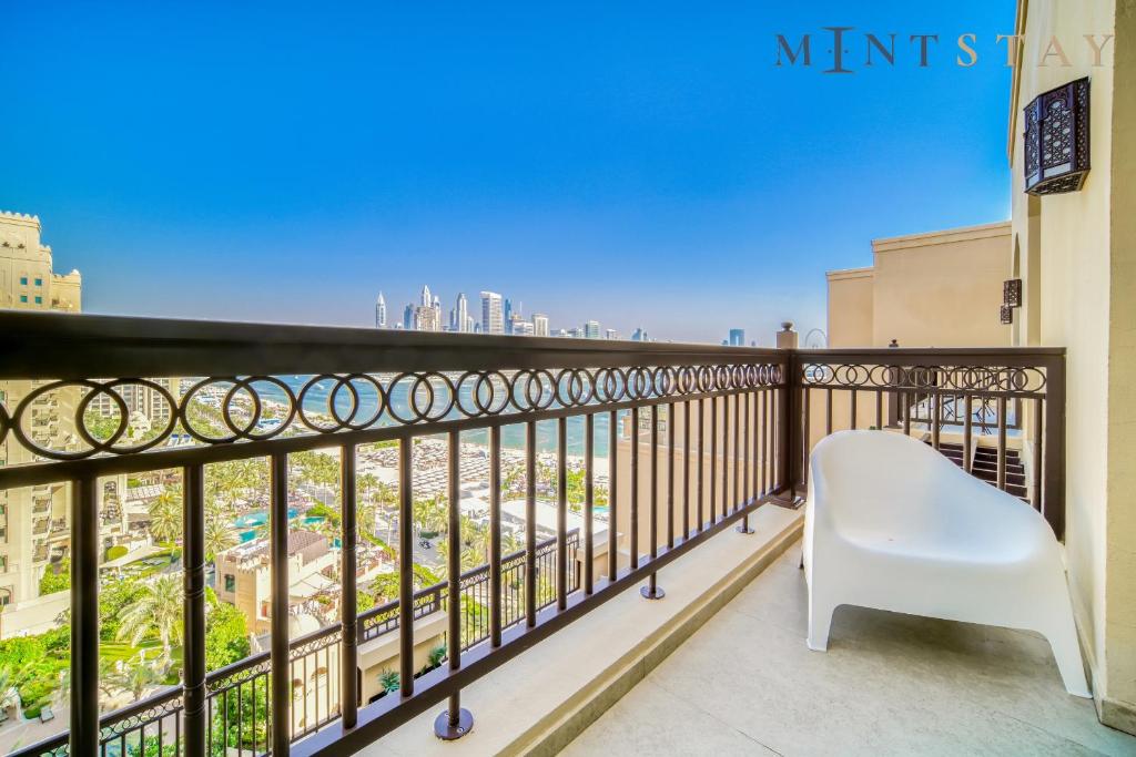 Fairmont North Residence, Palm Jumeirah - Mint Stay