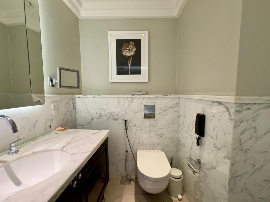 The Address Boulevard One Bedroom With Burj Khalif View