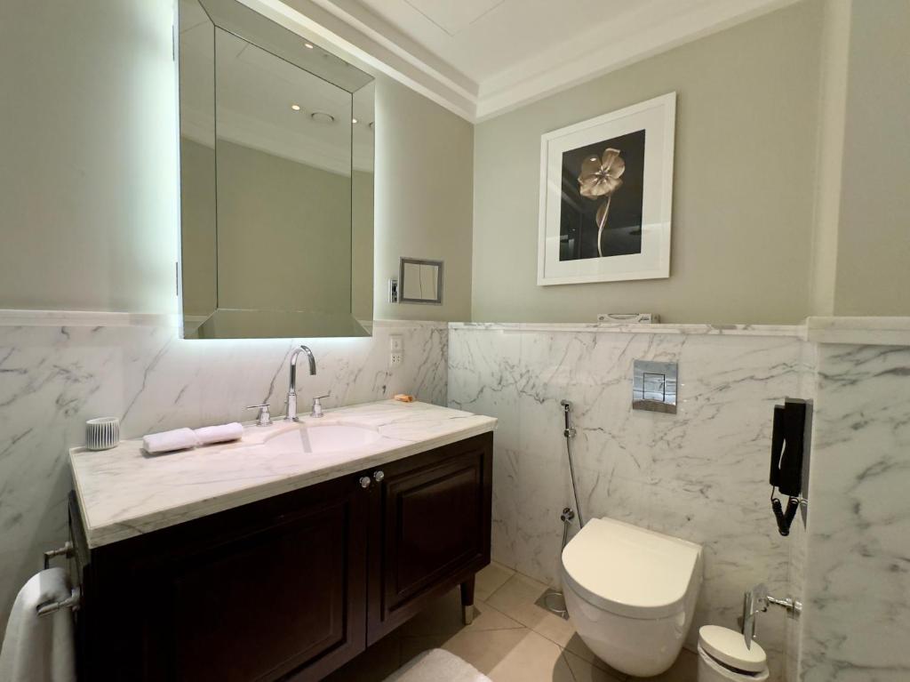 The Address Boulevard One Bedroom With Burj Khalif View