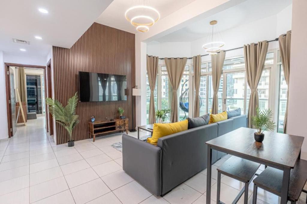هتل این ذ هارت آو ذ مارینا ویت آ مارینا ویو - In the Heart of the Marina with a Marina view