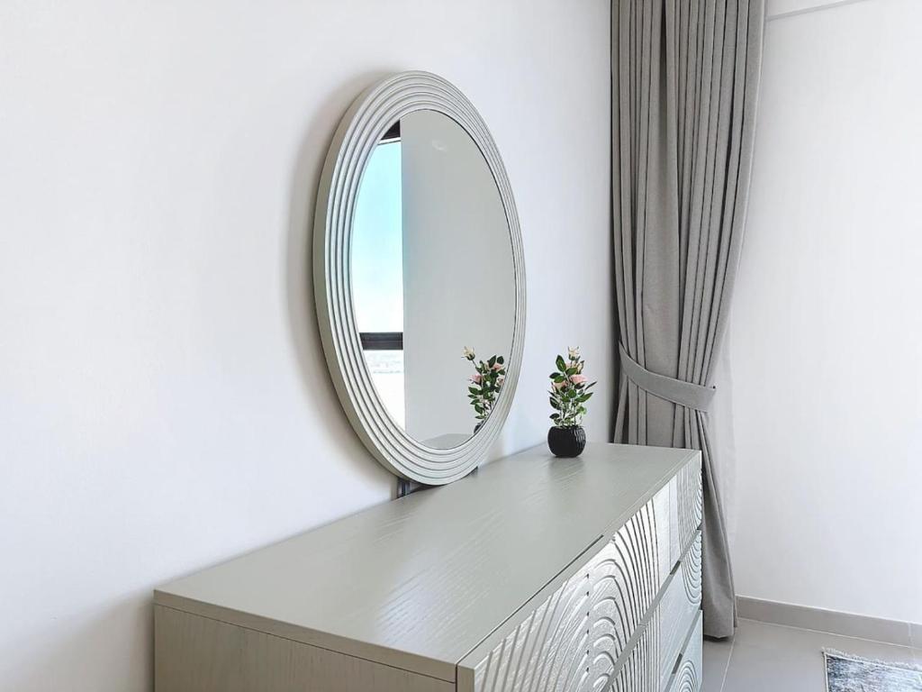 Key View - Summer 3, Creek Beach