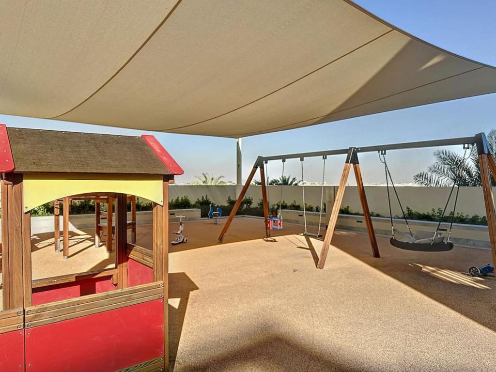 Key View - Summer 3, Creek Beach