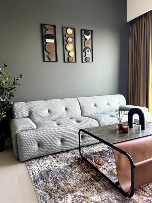 هتل لاکچری برند نیو ۱ بی آر داونتاون - Luxury Brand New 1BR Downtown