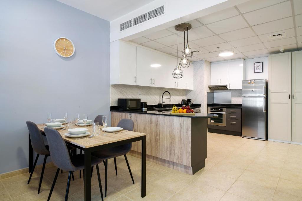 Marina Spacious and Comfy 1BR next to Dubai Harbour