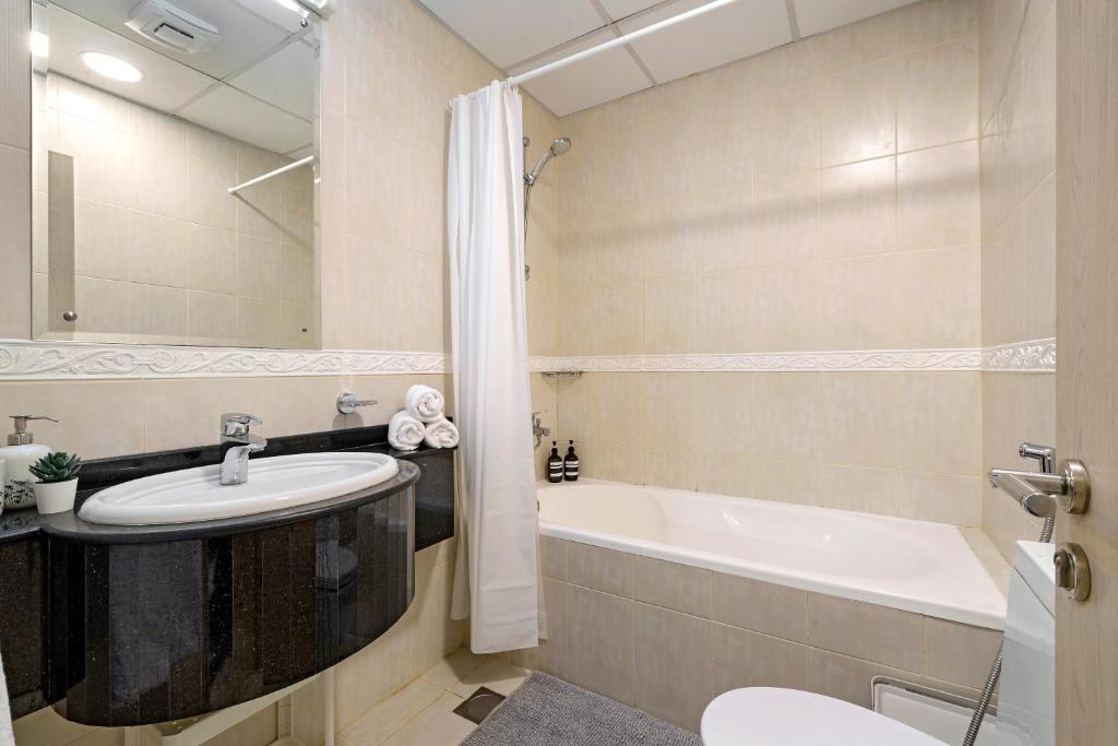 Marina Spacious and Comfy 1BR next to Dubai Harbour