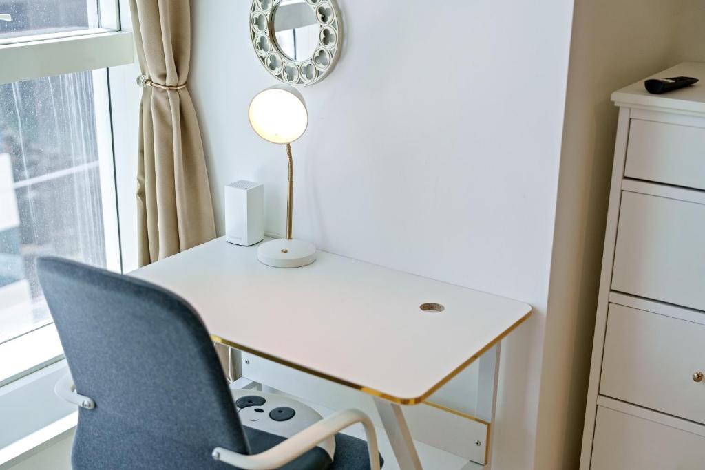 Marina Spacious and Comfy 1BR next to Dubai Harbour