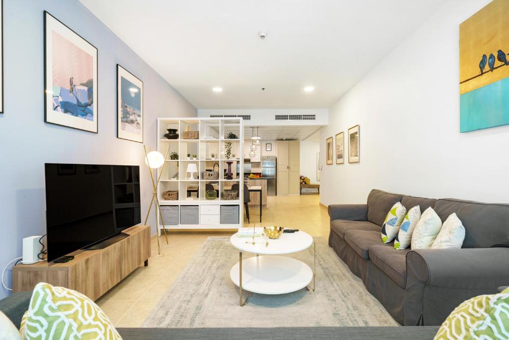 Marina Spacious and Comfy 1BR next to Dubai Harbour