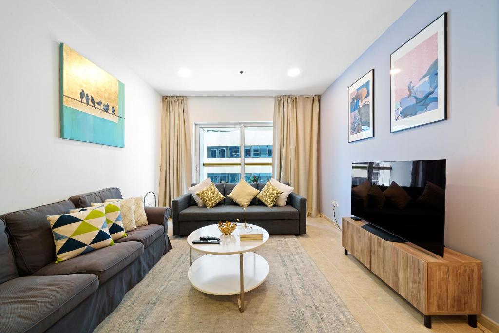 Marina Spacious and Comfy 1BR next to Dubai Harbour