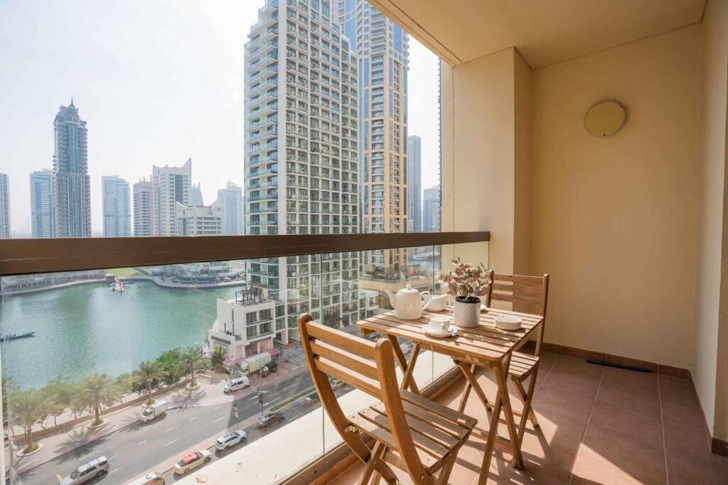 هتل زد لیوینگ - بیچ اکسس آپت وی/ کانال ویوز - Zed Living - Beach Access Apt W/ Canal Views
