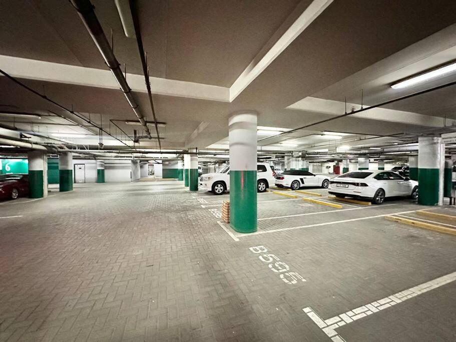 Stunning Marina Views - Sleeps 4