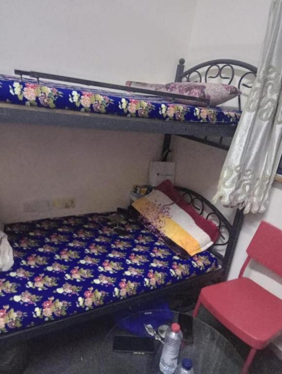 هتل دورمیتوری فور فیمل اند گلیلز اونلی dormitory for female and girls only