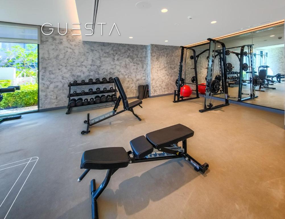 Emaar Beachfront - Marina Vista Tower, Dubai Marina