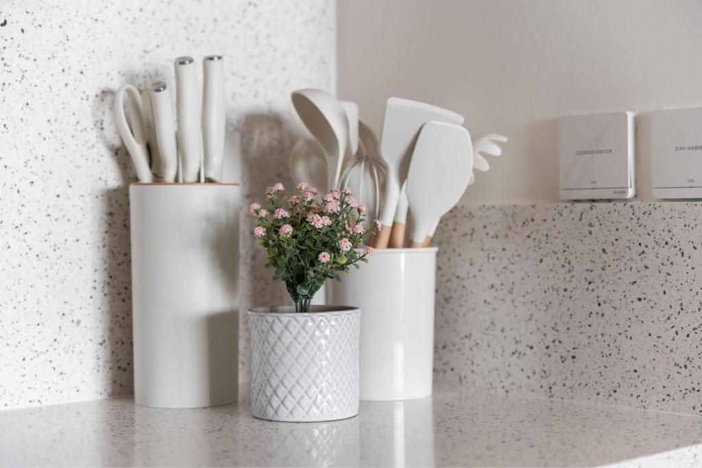 Sun-Kiszed Savings! Stay in Bayshore, Dubai Creek