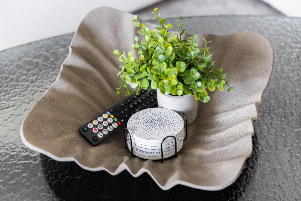 Sun-Kiszed Savings! Stay in Bayshore, Dubai Creek