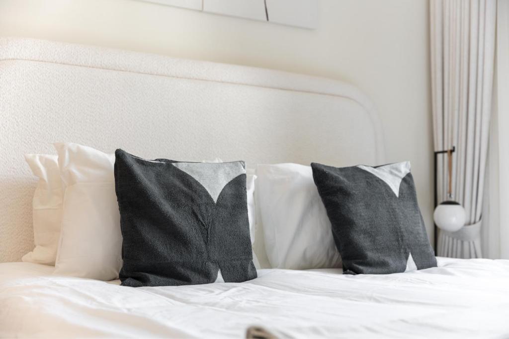 Sun-Kiszed Savings! Stay in Bayshore, Dubai Creek