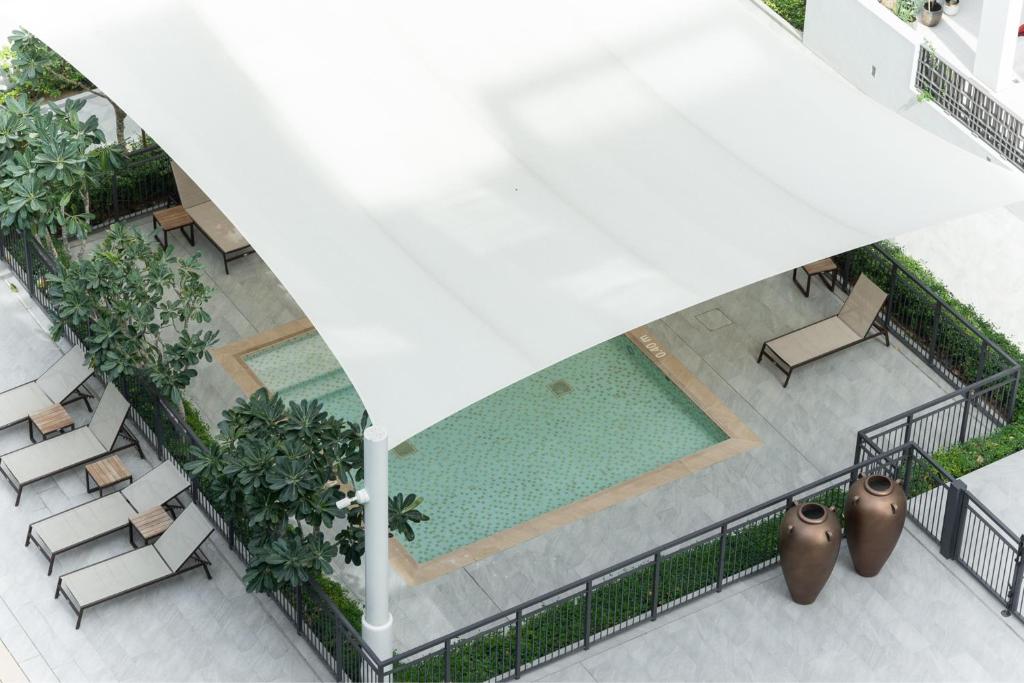 Sun-Kiszed Savings! Stay in Bayshore, Dubai Creek