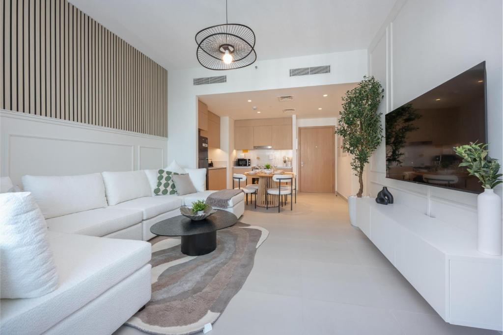 Sun-Kiszed Savings! Stay in Bayshore, Dubai Creek