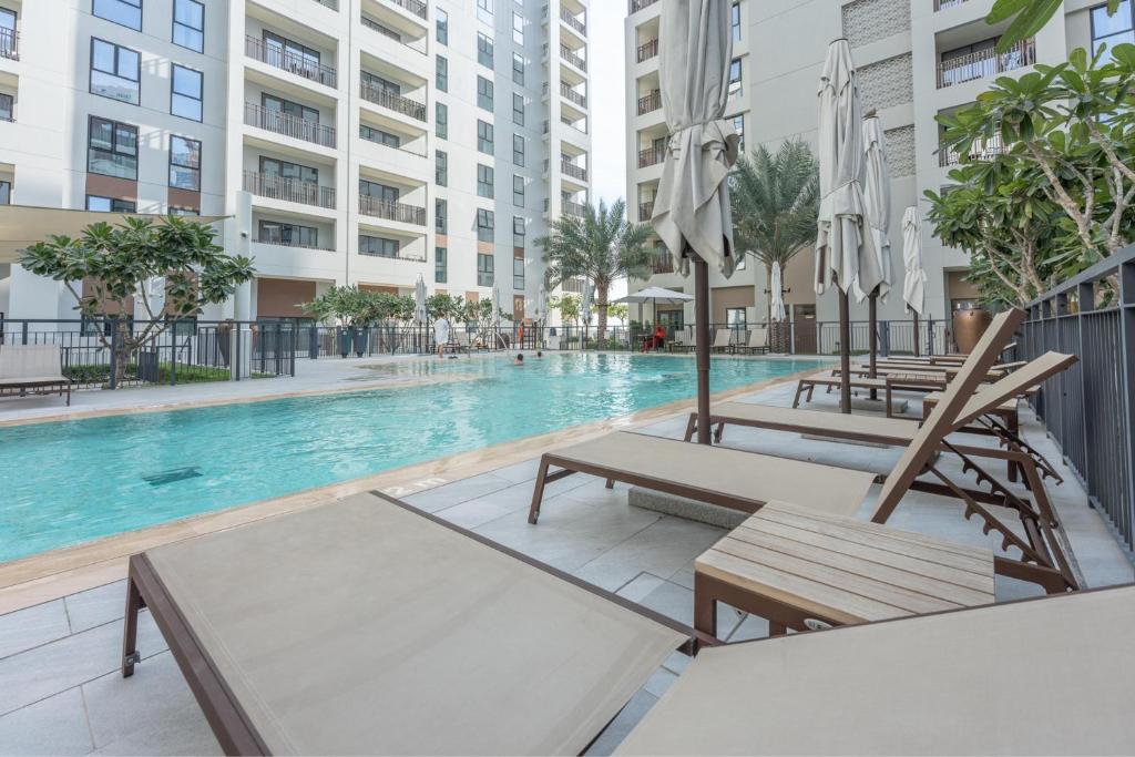 Sun-Kiszed Savings! Stay in Bayshore, Dubai Creek