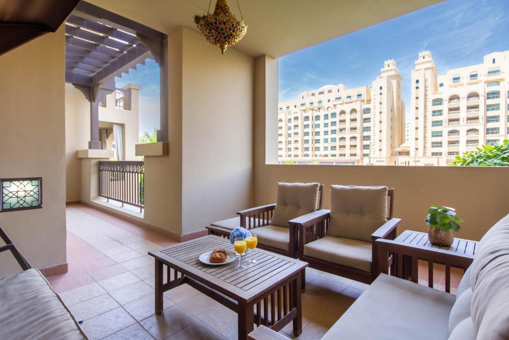 Bespoke Holiday Homes - Palm Jumeirah- 1 Bedroom North Residence