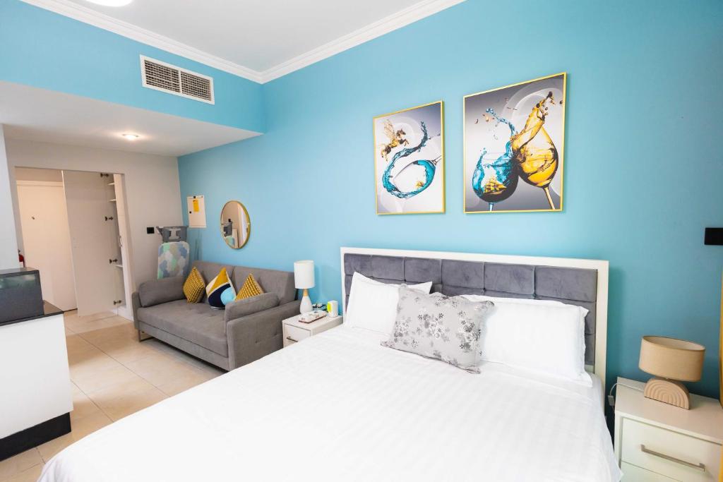 لاکسوریوس برج ال نجوم هتل آپارتمان - Luxurious Burj Al Nujoom Hotel Apartment