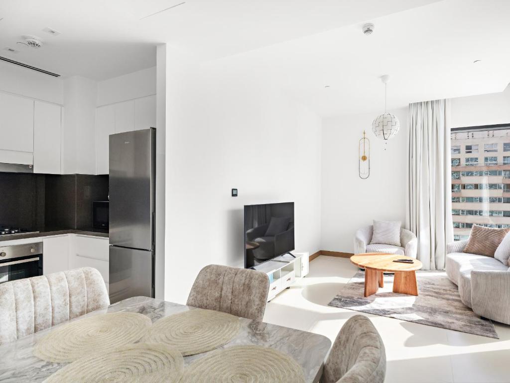 هتل استانینگ واترفرانت 1 بی‌دی‌آر این ویدا مارینا - Stunning Waterfront 1BDR In Vida Marina
