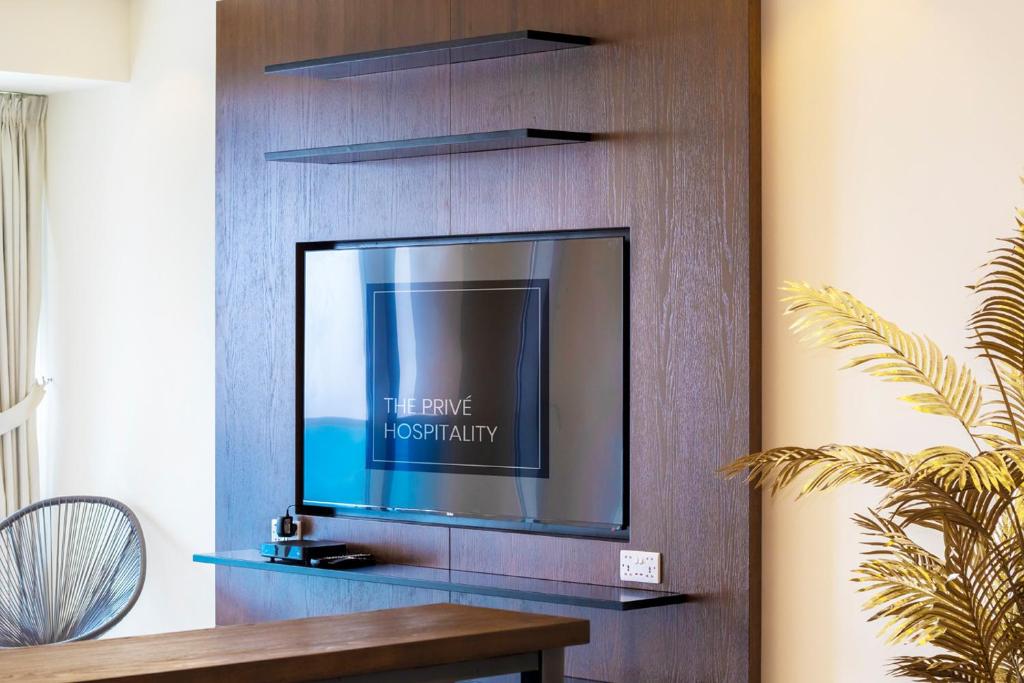 Canal Serenity Luxe 2BDR with Panoramic Views