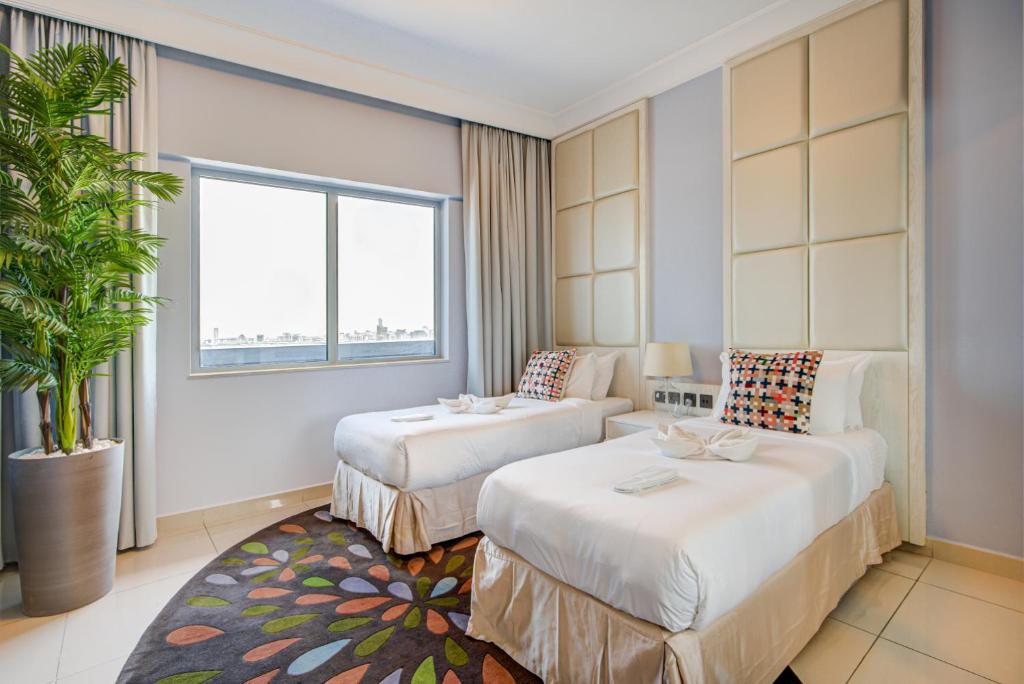 Beyond Luxury Two Bedroom Apartment in The Signature / Damac, Downtown