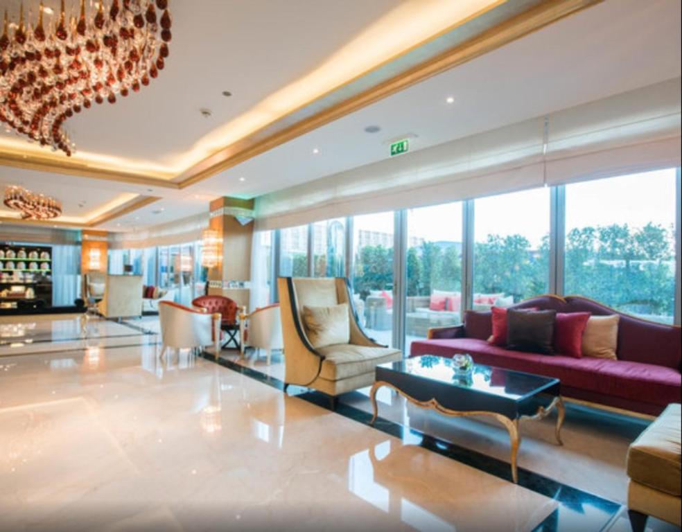 Beyond Luxury Two Bedroom Apartment in The Signature / Damac, Downtown