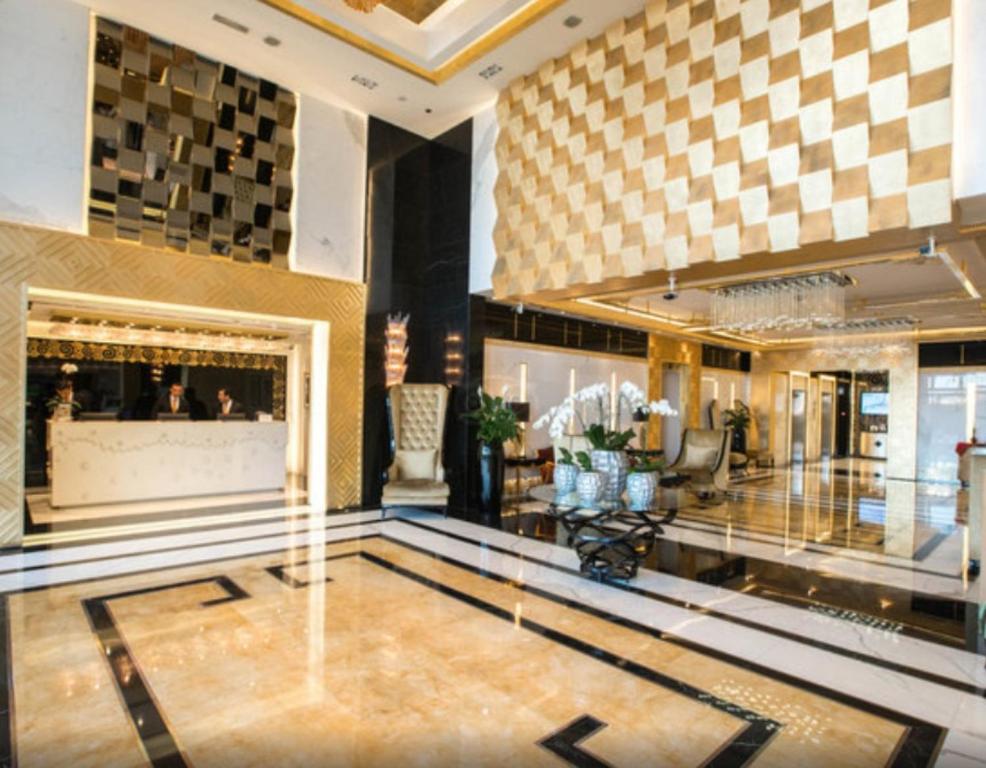 Beyond Luxury Two Bedroom Apartment in The Signature / Damac, Downtown