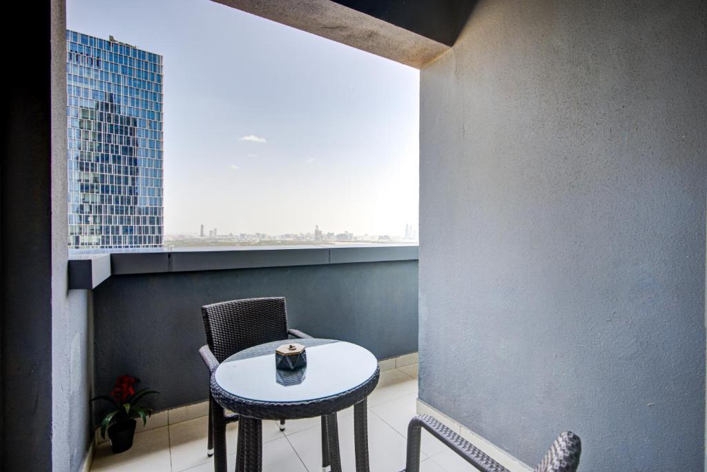 Beyond Luxury Two Bedroom Apartment in The Signature / Damac, Downtown