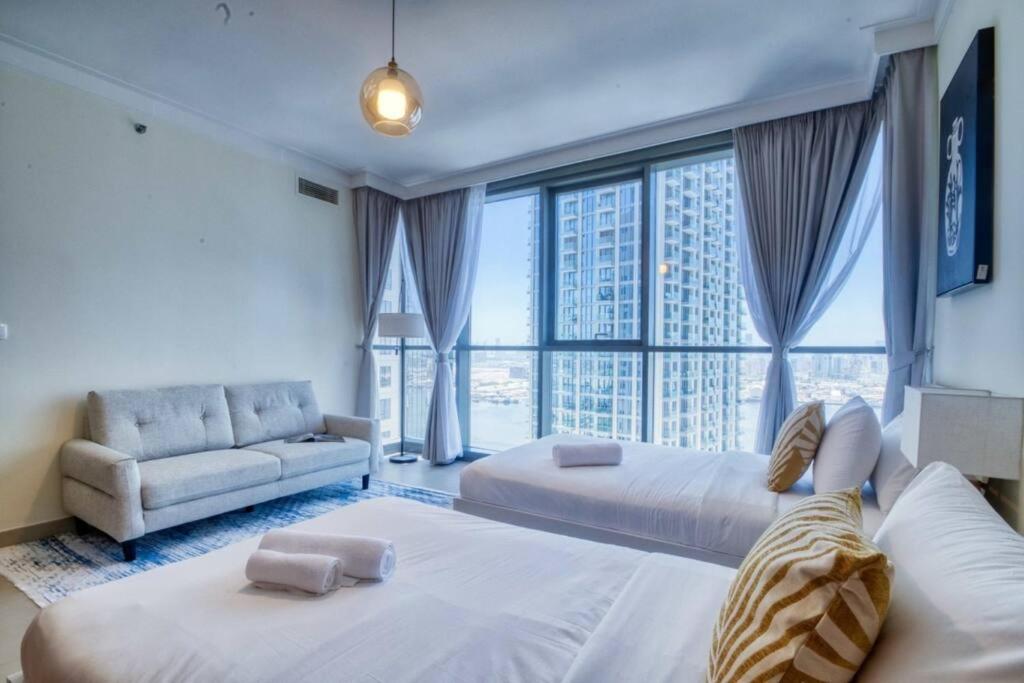 هتل بیوتیفلی فرنیشد ۳ بی آر + میدز - کریک هاربر - Beautifully Furnished 3BR + Maids - Creek Harbour
