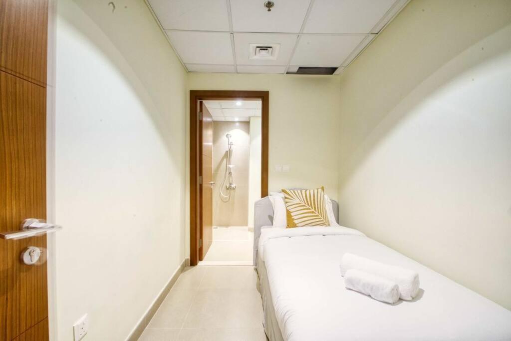 Beautifully Furnished 3BR + Maids - Creek Harbour