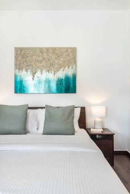 First Class 2BR Majestic Fountain Overlook