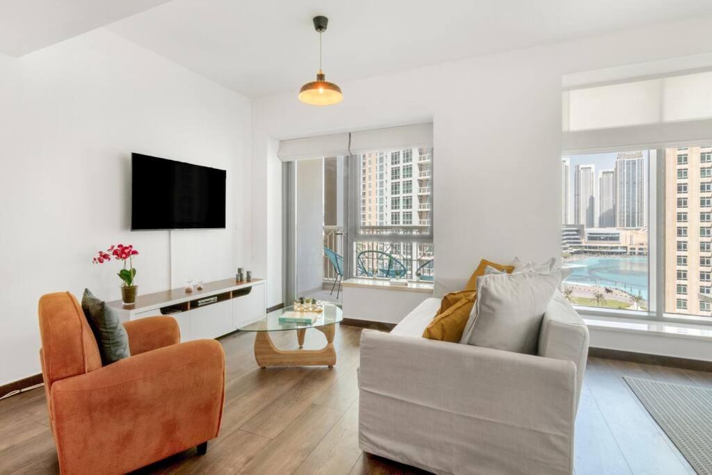 First Class 2BR Majestic Fountain Overlook