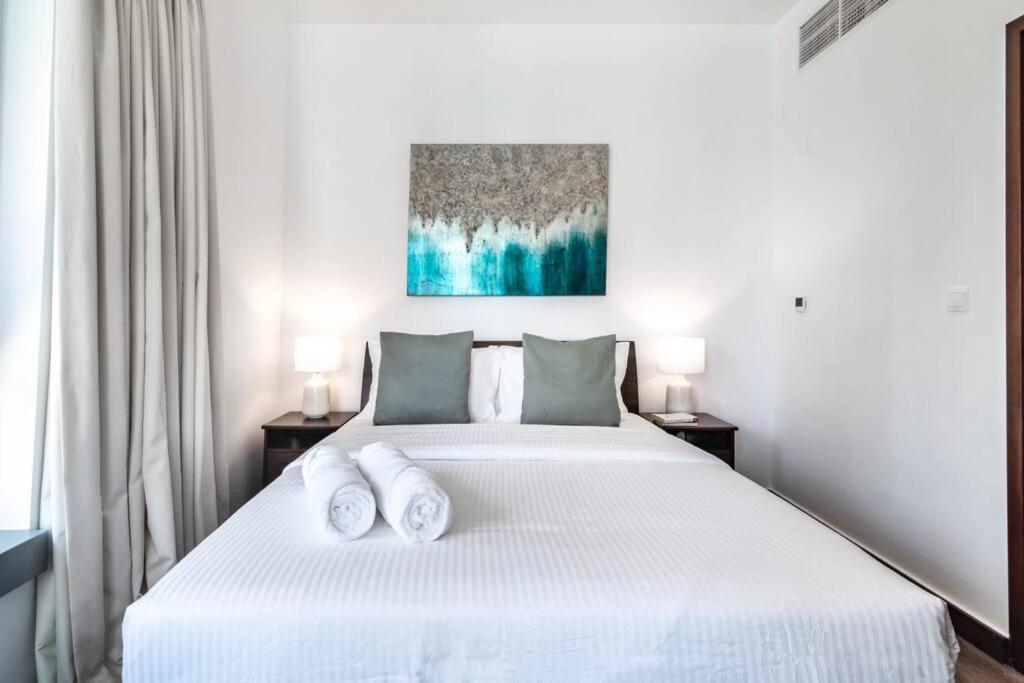 First Class 2BR Majestic Fountain Overlook