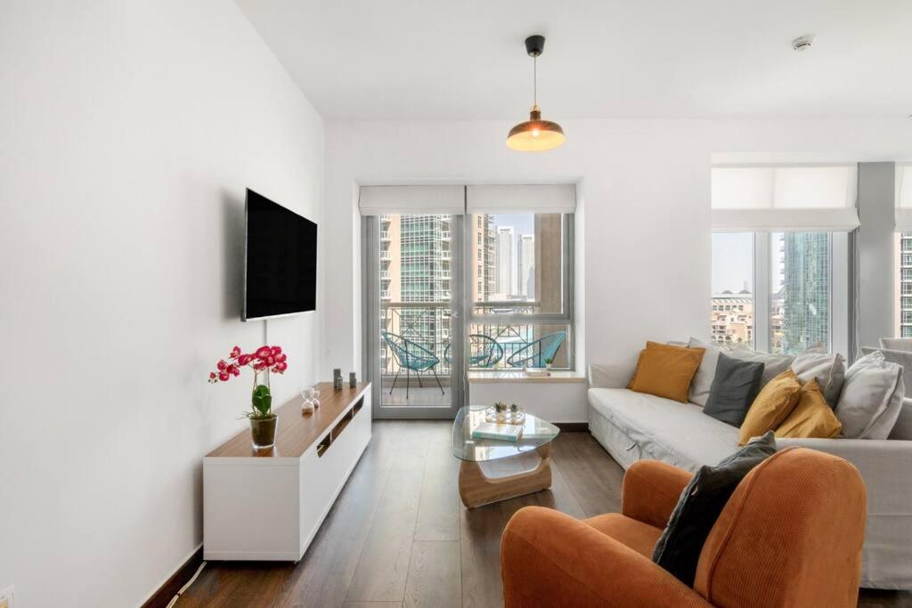 First Class 2BR Majestic Fountain Overlook