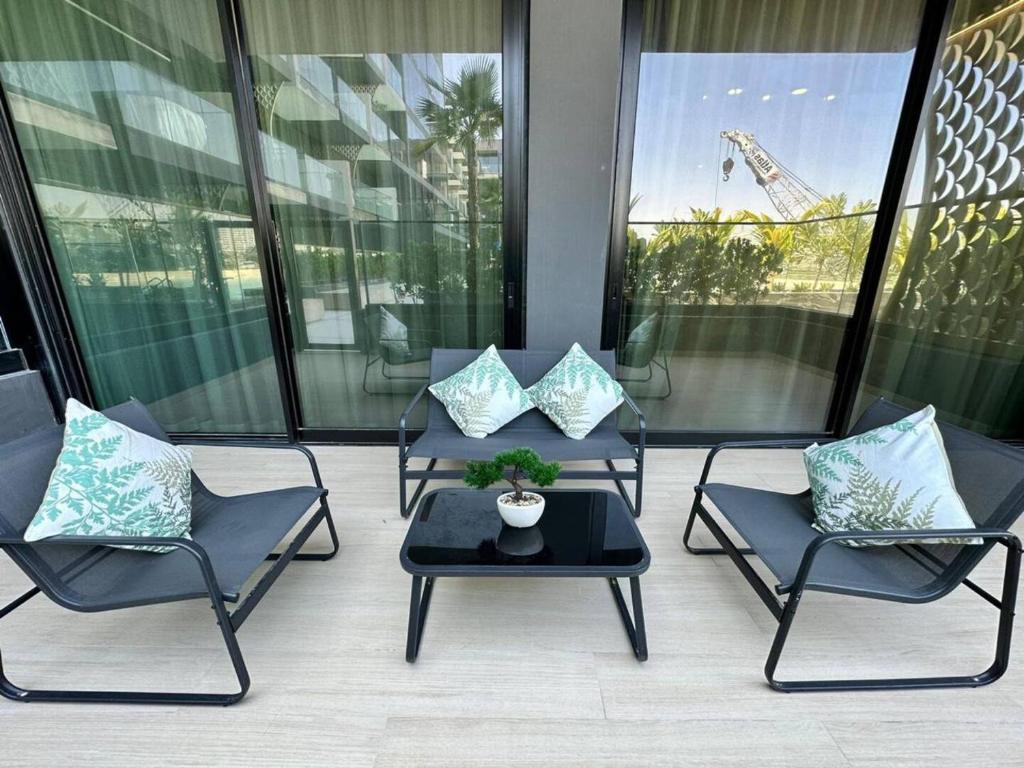 1 Bedroom In Jvc With Private Access To The Pool