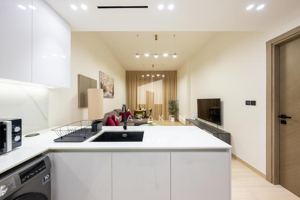 1 Bedroom In Jvc With Private Access To The Pool