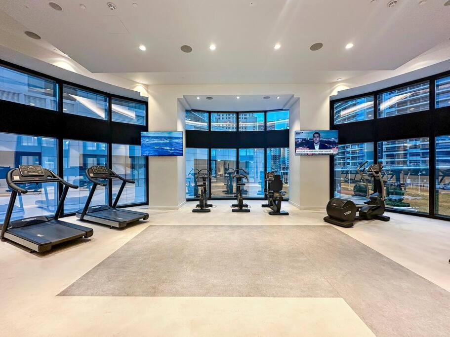 FIRST CLASS 1BR Indulge in Luxury Beach Resort