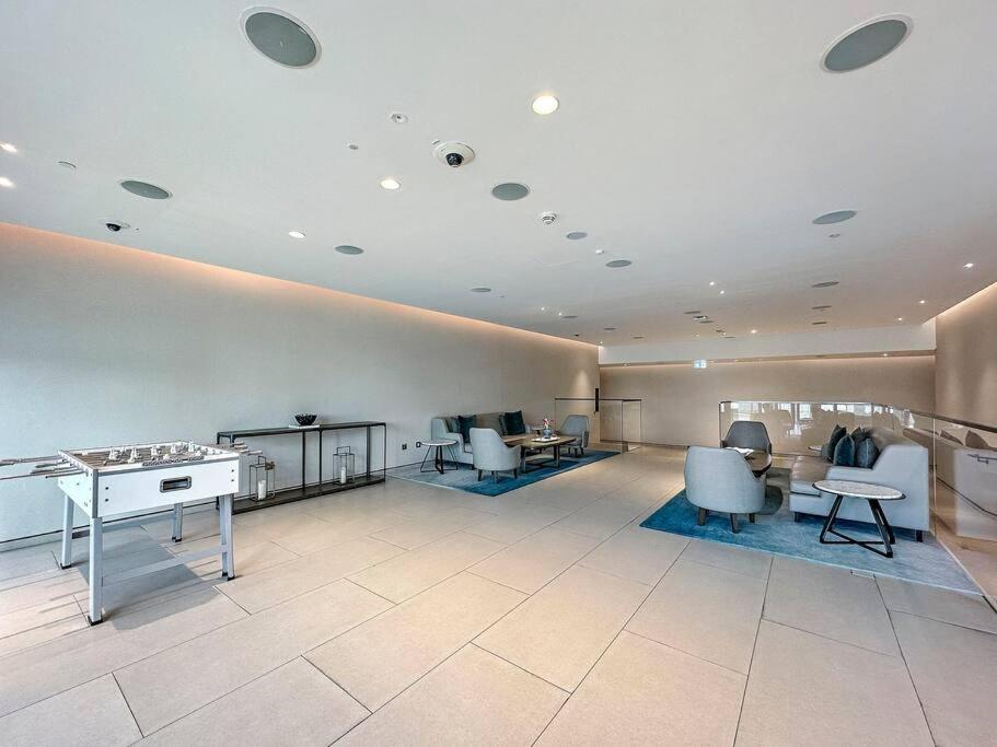 FIRST CLASS 1BR Indulge in Luxury Beach Resort