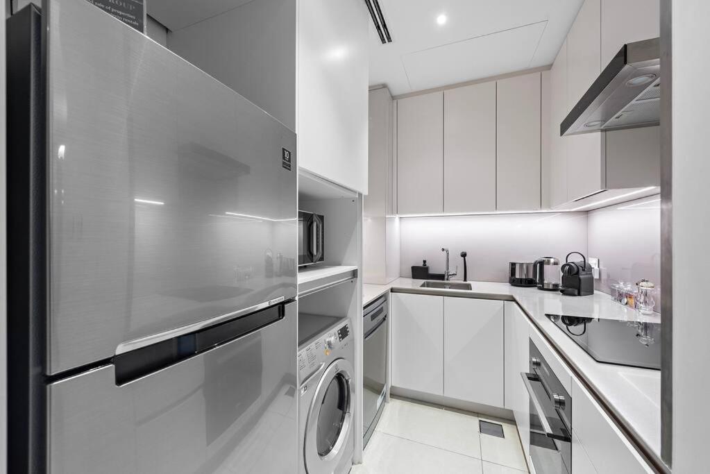 FIRST CLASS 1BR Indulge in Luxury Beach Resort