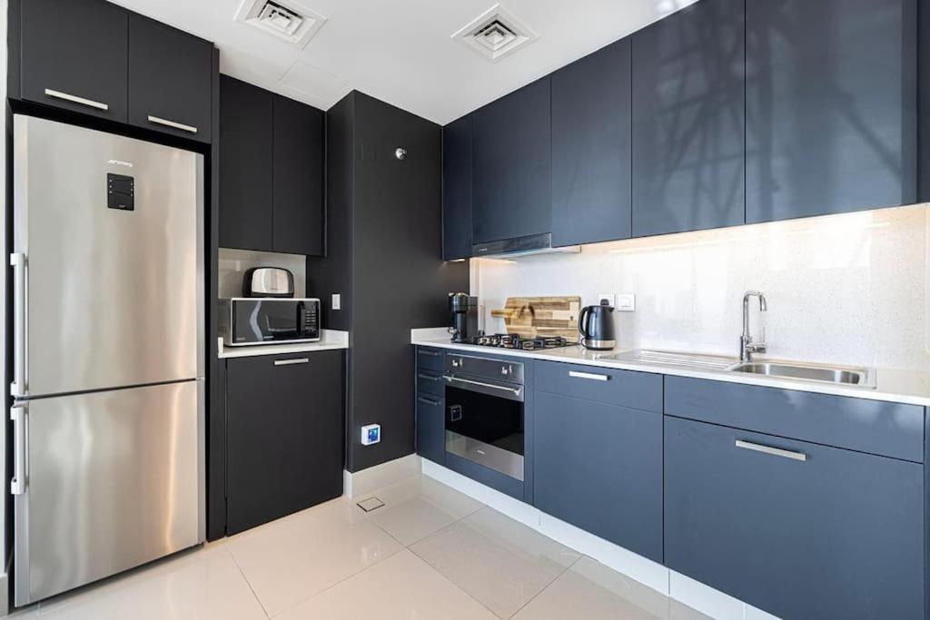 52nd Floor Unique 1 Bedroom