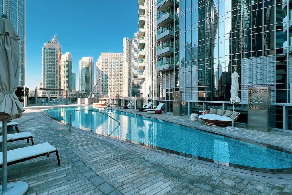 52nd Floor Unique 1 Bedroom