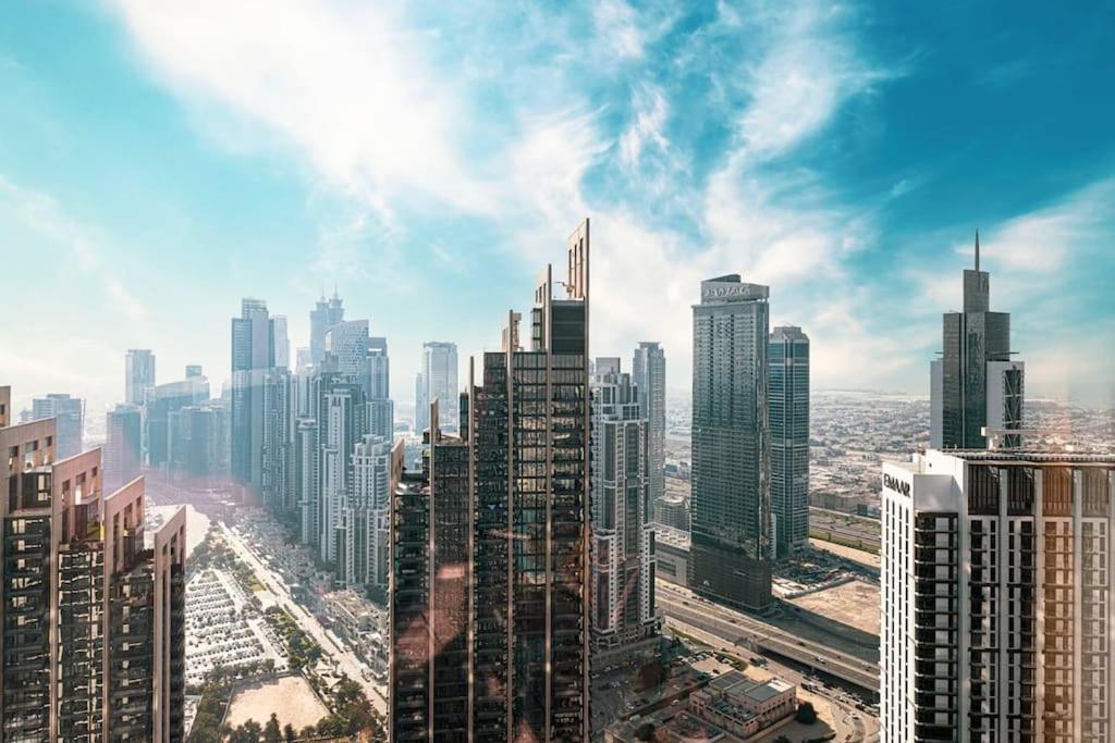 52nd Floor Unique 1 Bedroom