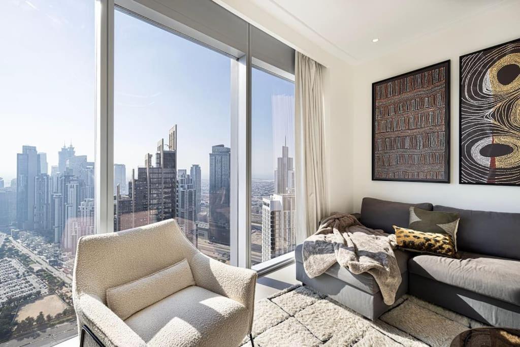 52nd Floor Unique 1 Bedroom