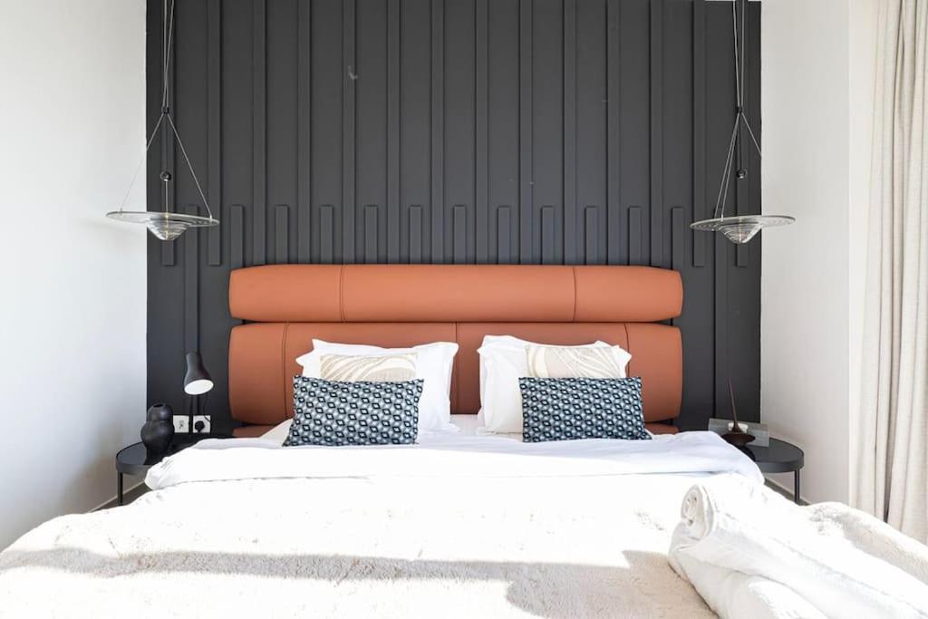 52nd Floor Unique 1 Bedroom